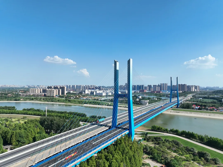 项目动态 | “黄金通道”上新! 京港澳高速新建汉江特大桥建成通车 项目动态 | “黄金通道”上新! 京港澳高速新建汉江特大桥建成通车