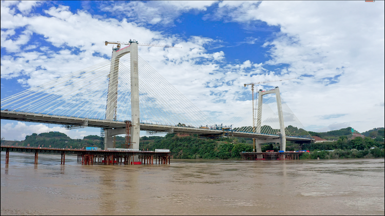项目动态 | 通车在望!成南高速扩容项目嘉陵江特大桥顺利合龙 项目动态 | 通车在望!成南高速扩容项目嘉陵江特大桥顺利合龙
